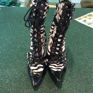 Zebra fake fur boots with high heals